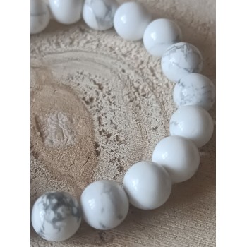 Bracelet Howlite    "Couper les liens du passé"