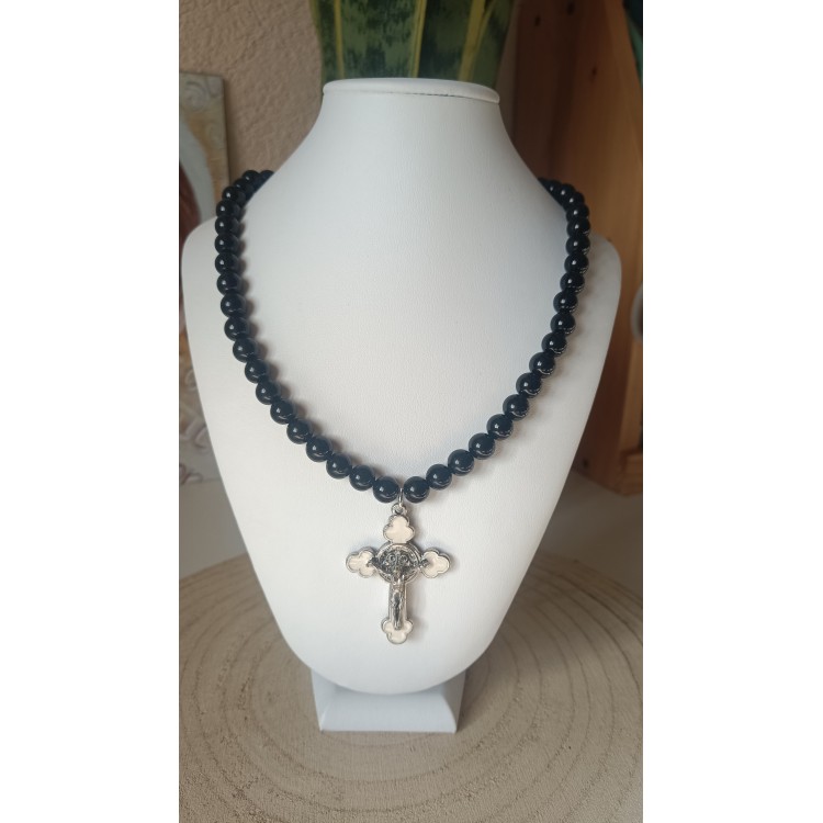 Collier Croix trilobée " Sainte Protection" Onyx noire Collier Croix trilobée " Sainte Protection" Onyx noire