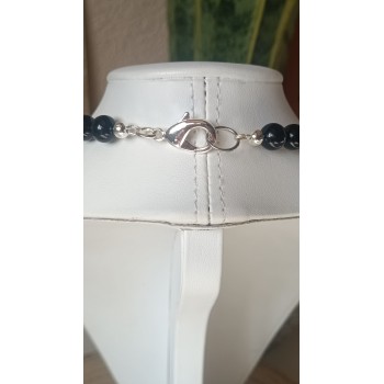 Collier Croix trilobée " Sainte Protection" Onyx noire